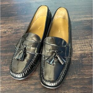 Cole Haan Tassel Loafers, Women’s 9B. EUC!